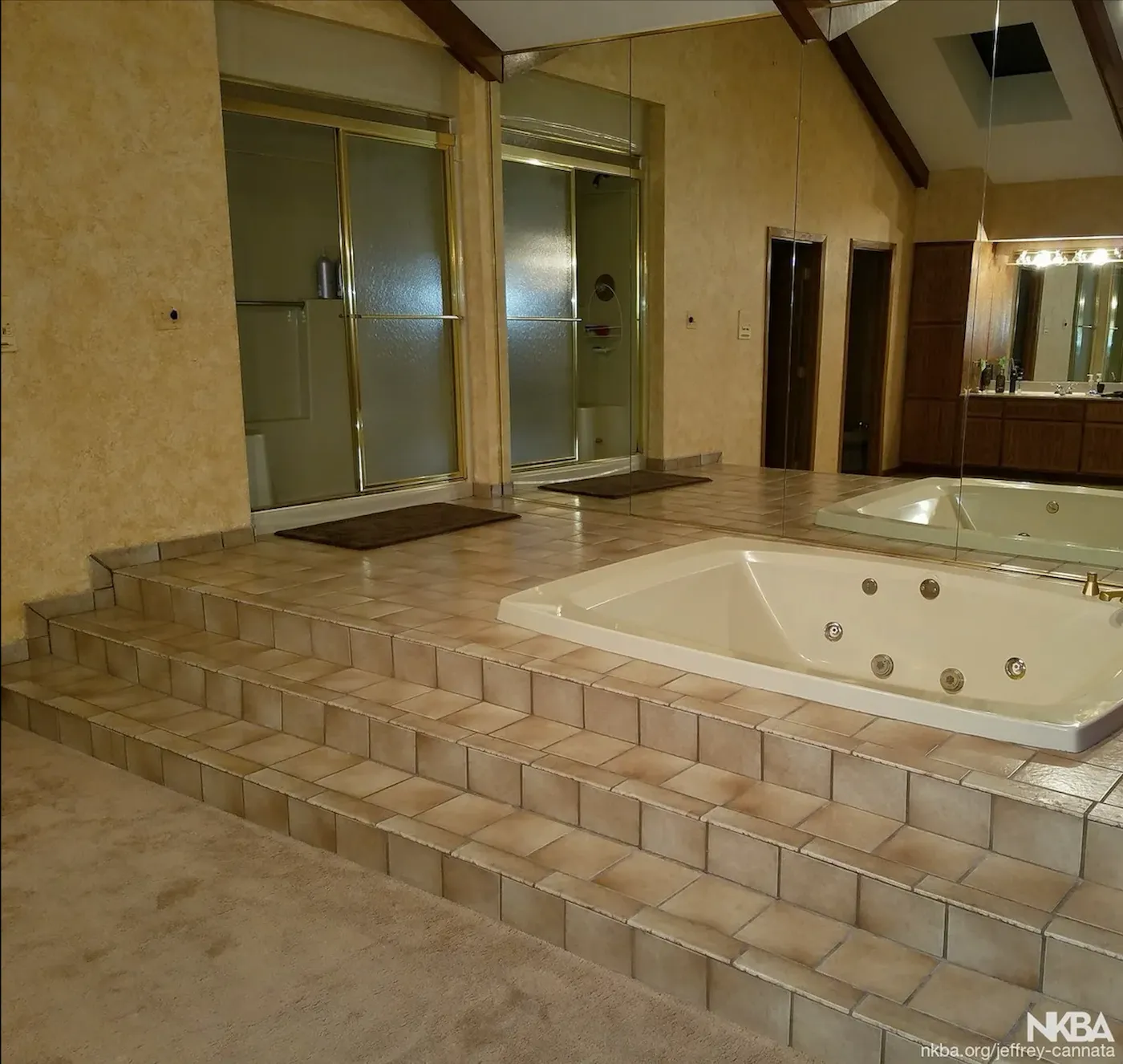Master bathroom before remodel tub platform
